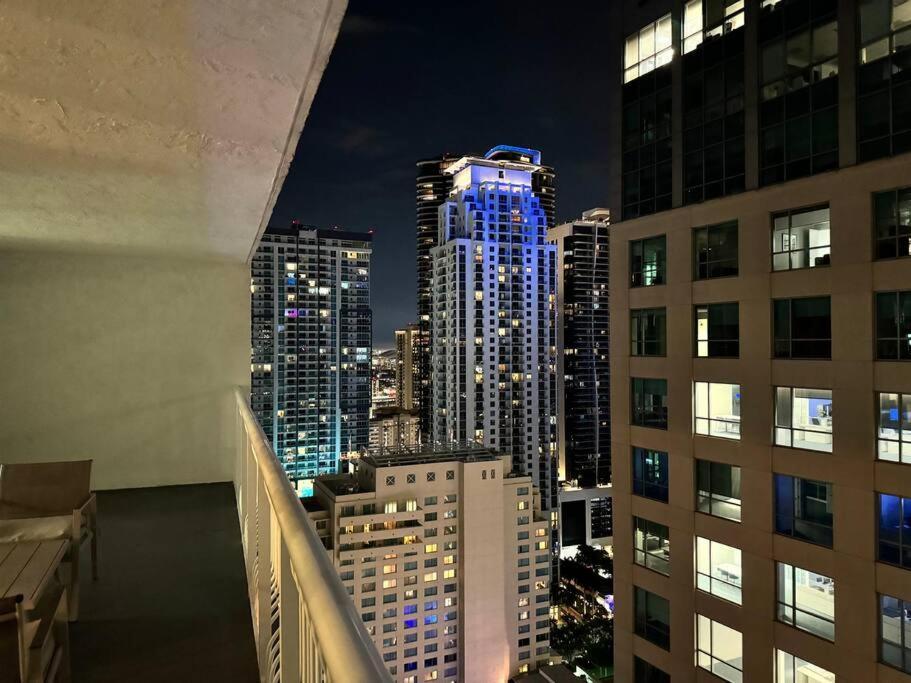36th-floor Ocean View Brickell Apartment Miami